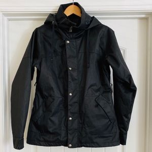 NWOT...Burton snowboarding jacket w/snow skirt